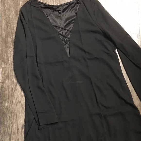 Dresses & Skirts - Cute 😍 simple Black Dress Long Sleeve Medium